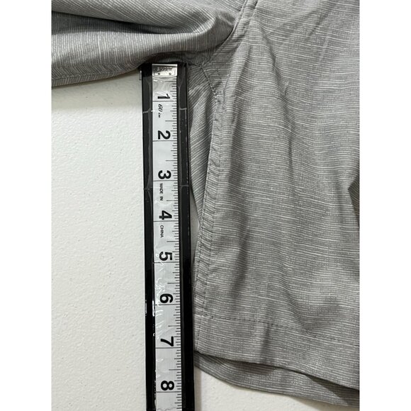 Old Navy Boys Gray Tech Chino Shorts Size 6 Activewear Summer - Picture 7 of 10